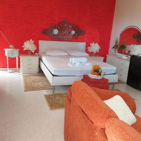 Roulas Cozy Apartments Артеміда Екстер'єр фото