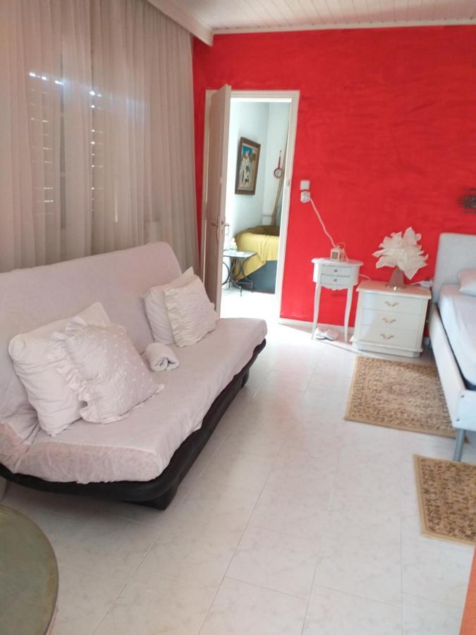 Roulas Cozy Apartments Артеміда Екстер'єр фото